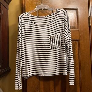 New, without tag, Tart Brand, Blk/Wht. Striped Cropped T-Shirt. Long Sleeve. Med